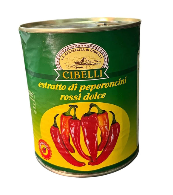 Cibelli Concentrato di Peperoncino Rosso Dolce 900gr. in a tin, perfect for enhancing dishes with flavor.