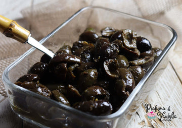Olive Nere Schiacciate in Salamoia