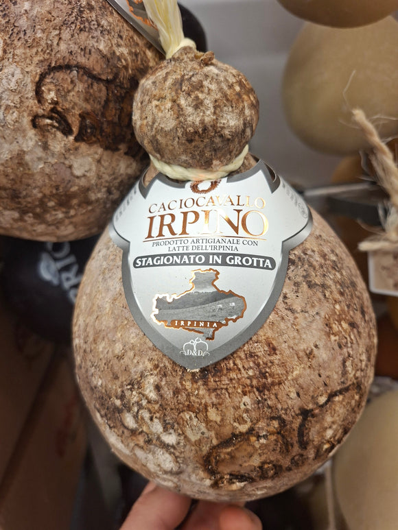 Caciocavallo Irpino stagionato in grotta 2 kg circa